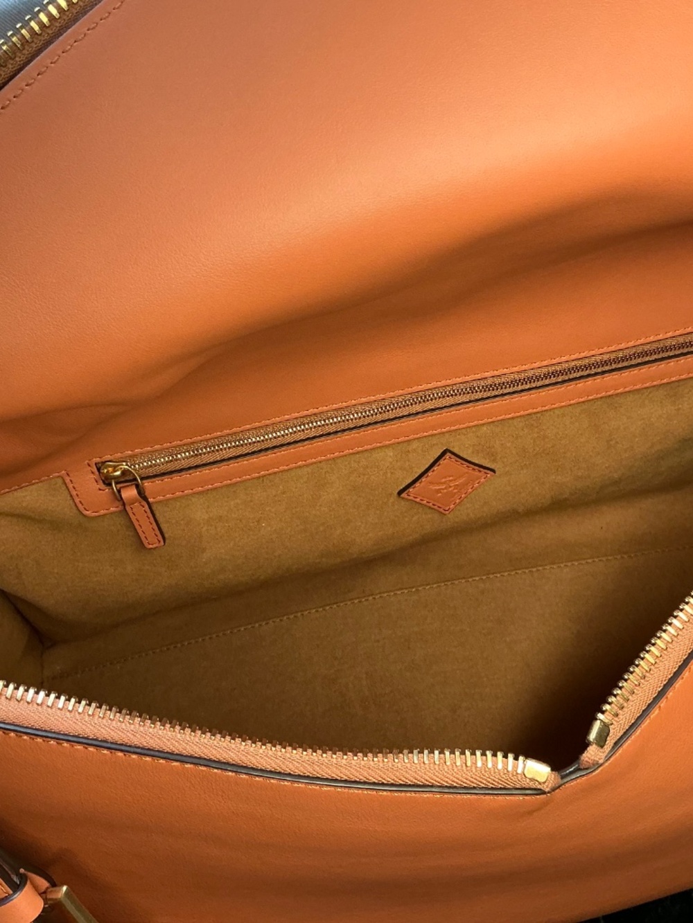 MCM NWT Diamant 3D Leather Messenger BAG comes with dust bag - Picture 7 of 13